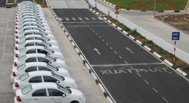 Tài Liệu Học Lái Xe Ô Tô B2 600 Câu Lý Thuyết Và Bài Thi Sa Hình